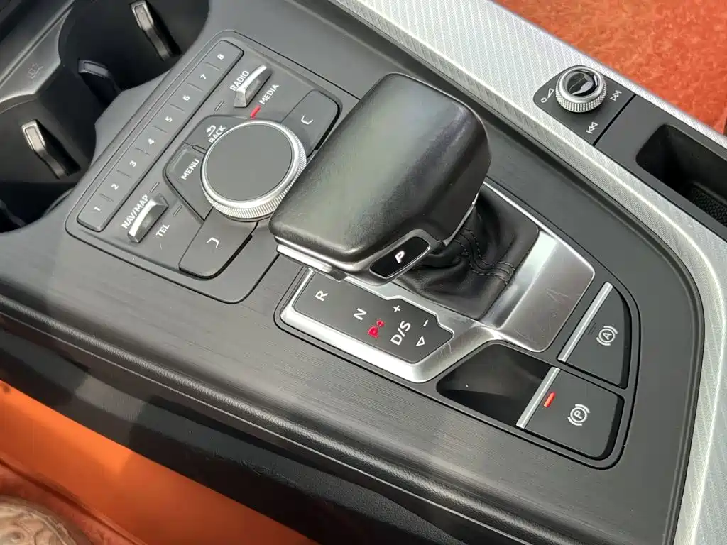 Audi A4L — миниатюра 19