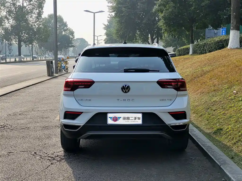 VOLKSWAGEN T ROC EXPLORING SONGS