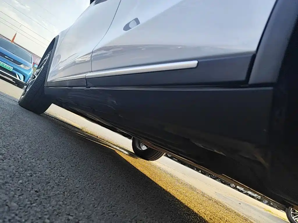 BYD Tang New Energy — миниатюра 22