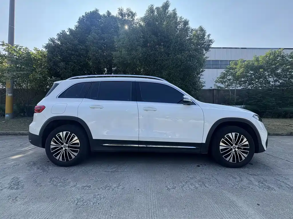 Mercedes-Benz EQB — миниатюра 9