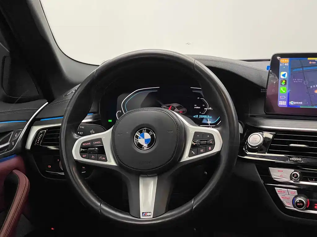 BMW 5 Series New Energy — миниатюра 5