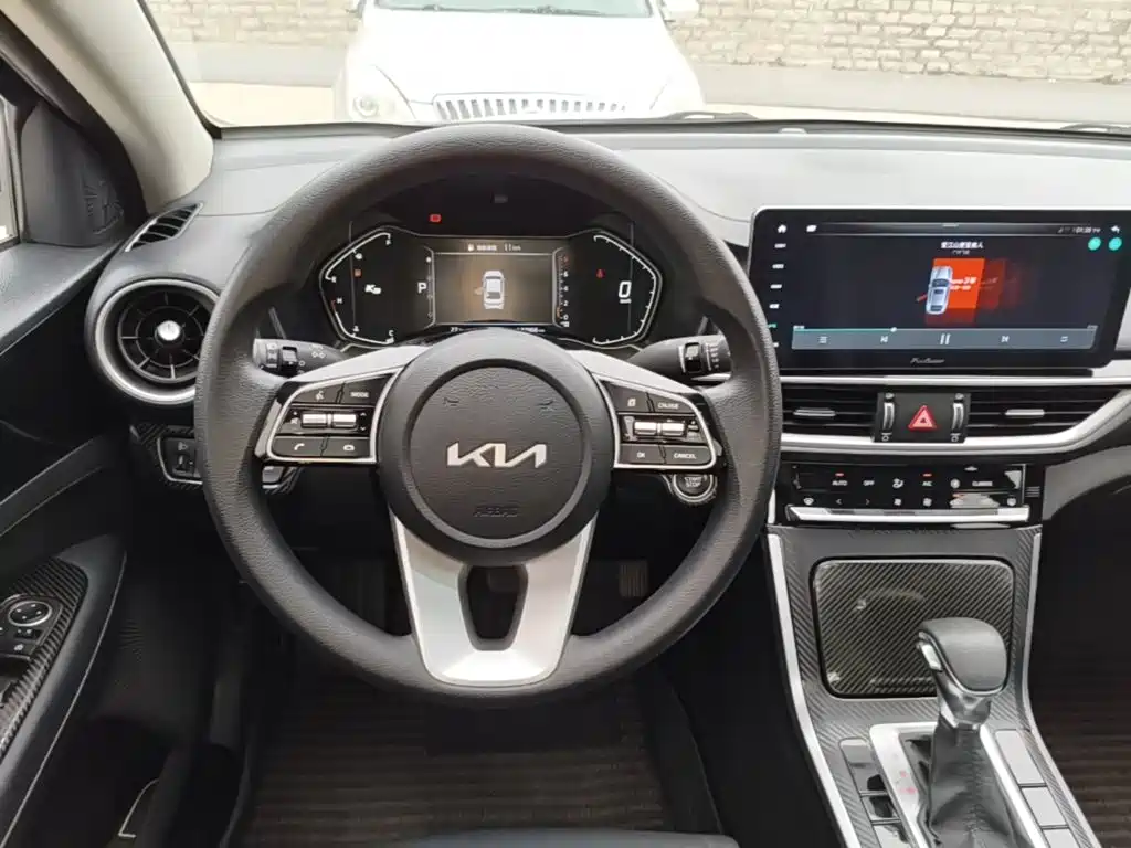 Kia K3 — миниатюра 11