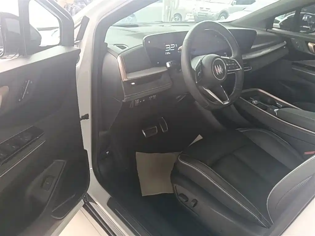 Buick E4 — миниатюра 16