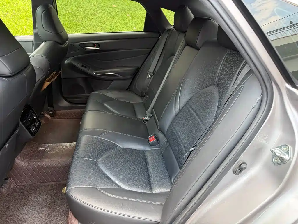 Toyota Avalon — миниатюра 12