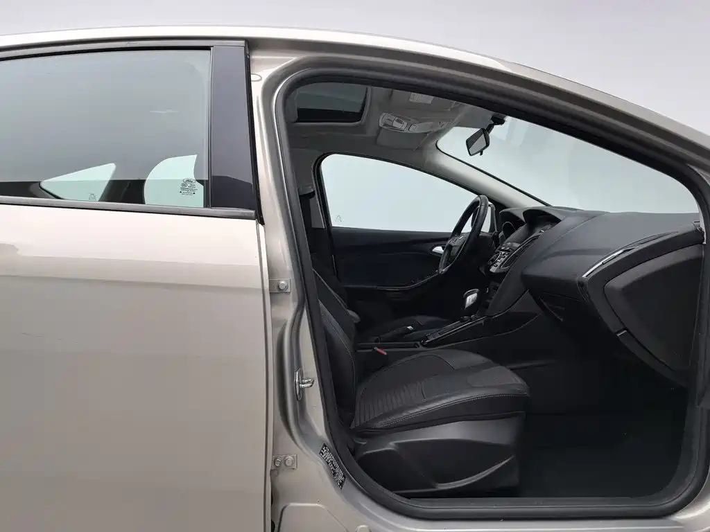 Ford Focus — миниатюра 23