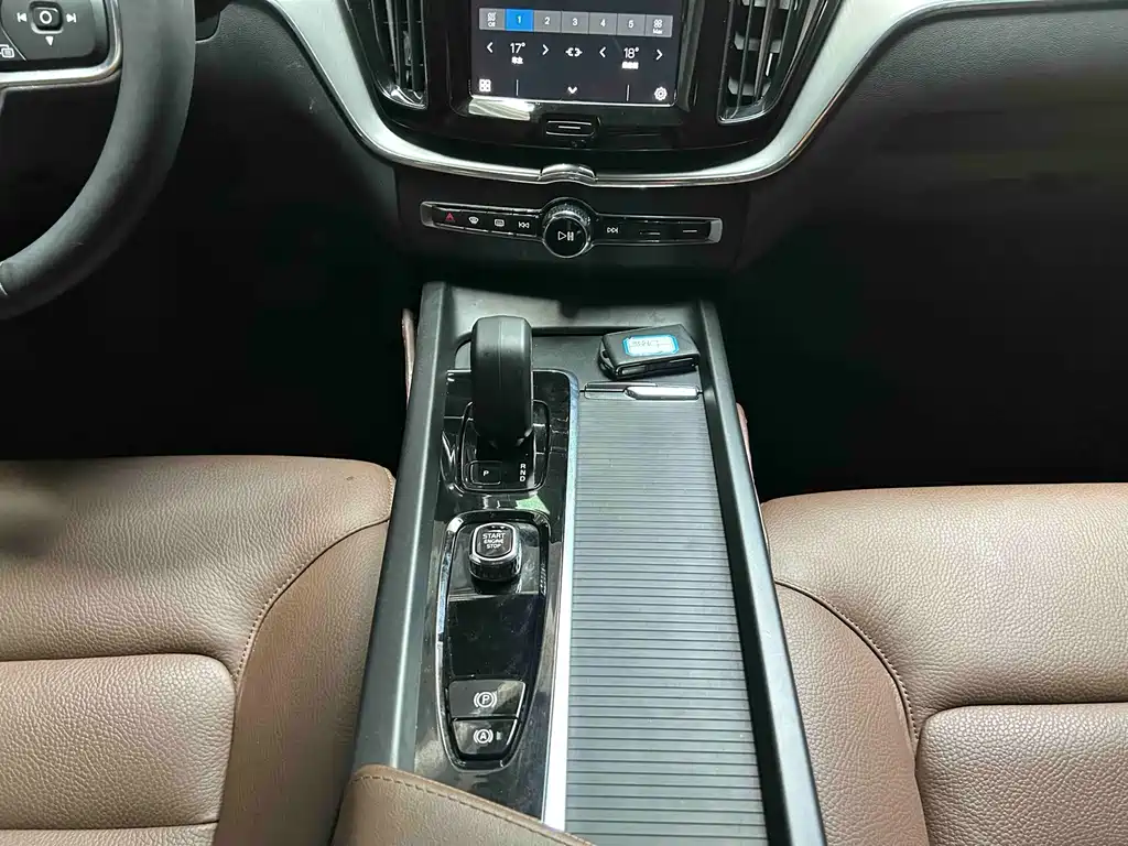 Volvo XC60 — миниатюра 7