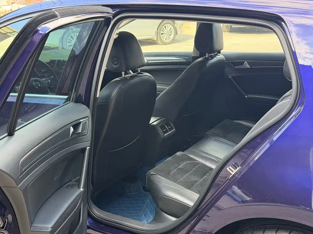 Volkswagen Golf — миниатюра 10