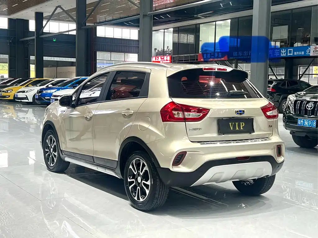 Geely Vision X3 — миниатюра 7