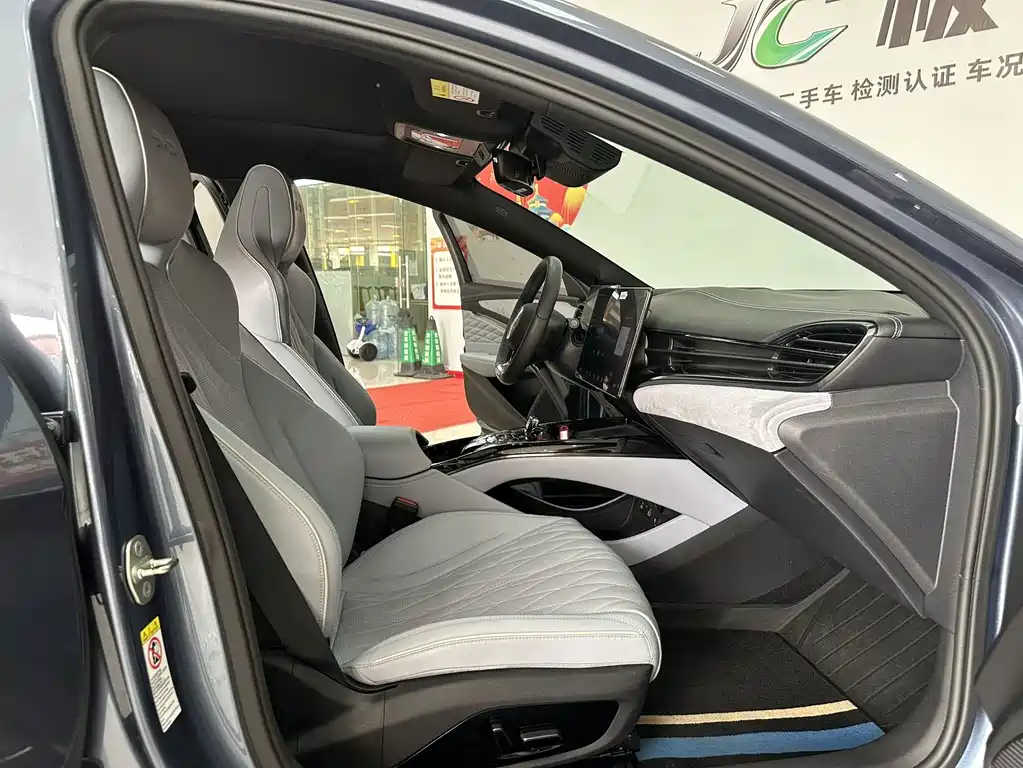 BYD Seal — миниатюра 11