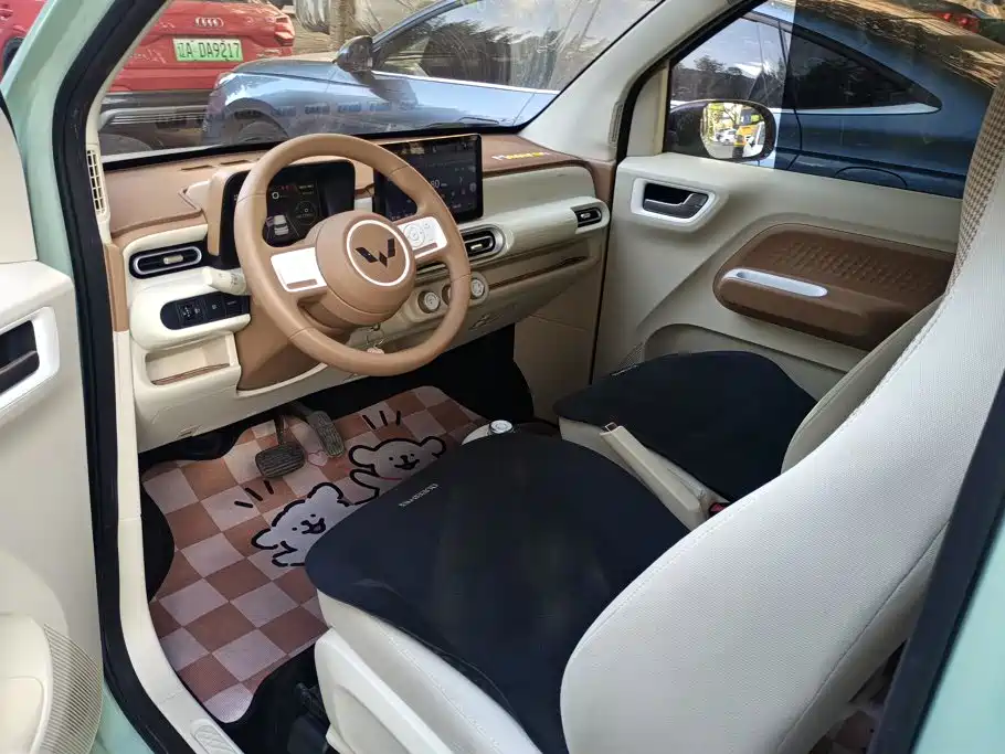 Wuling MINIEV — миниатюра 9