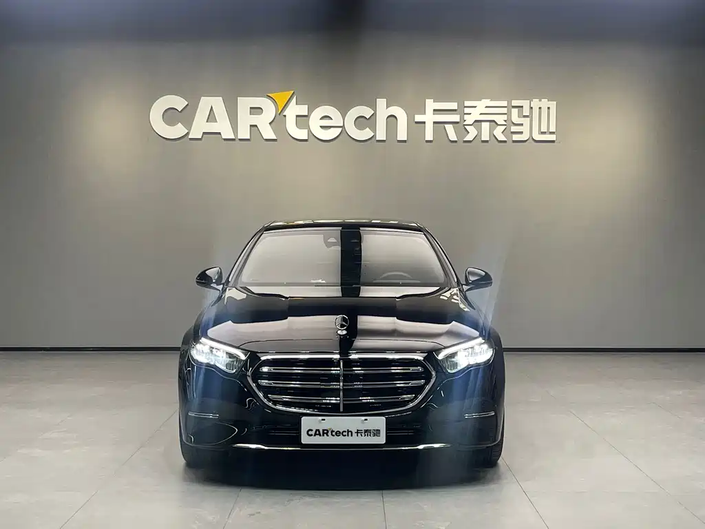Mercedes-Benz E-Class — миниатюра 2