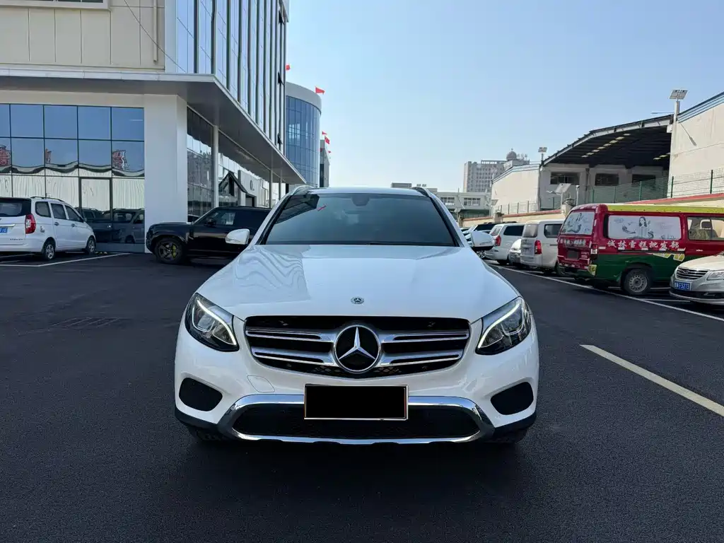 MERCEDES-BENZ GLC