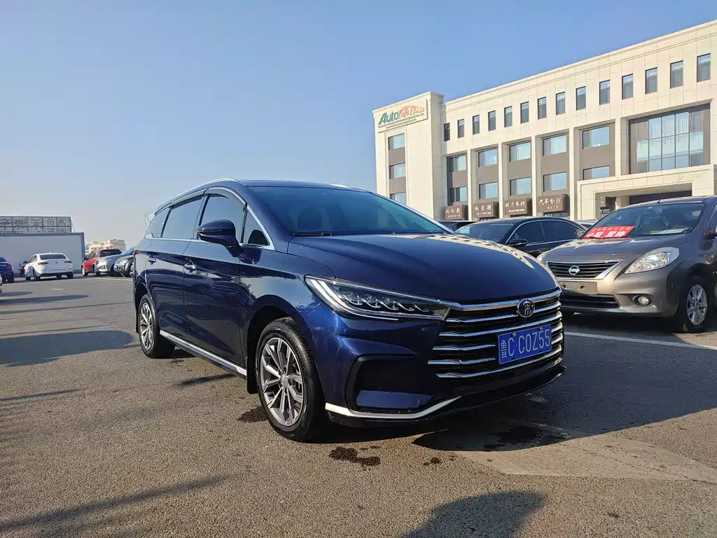 BYD SONG MAX