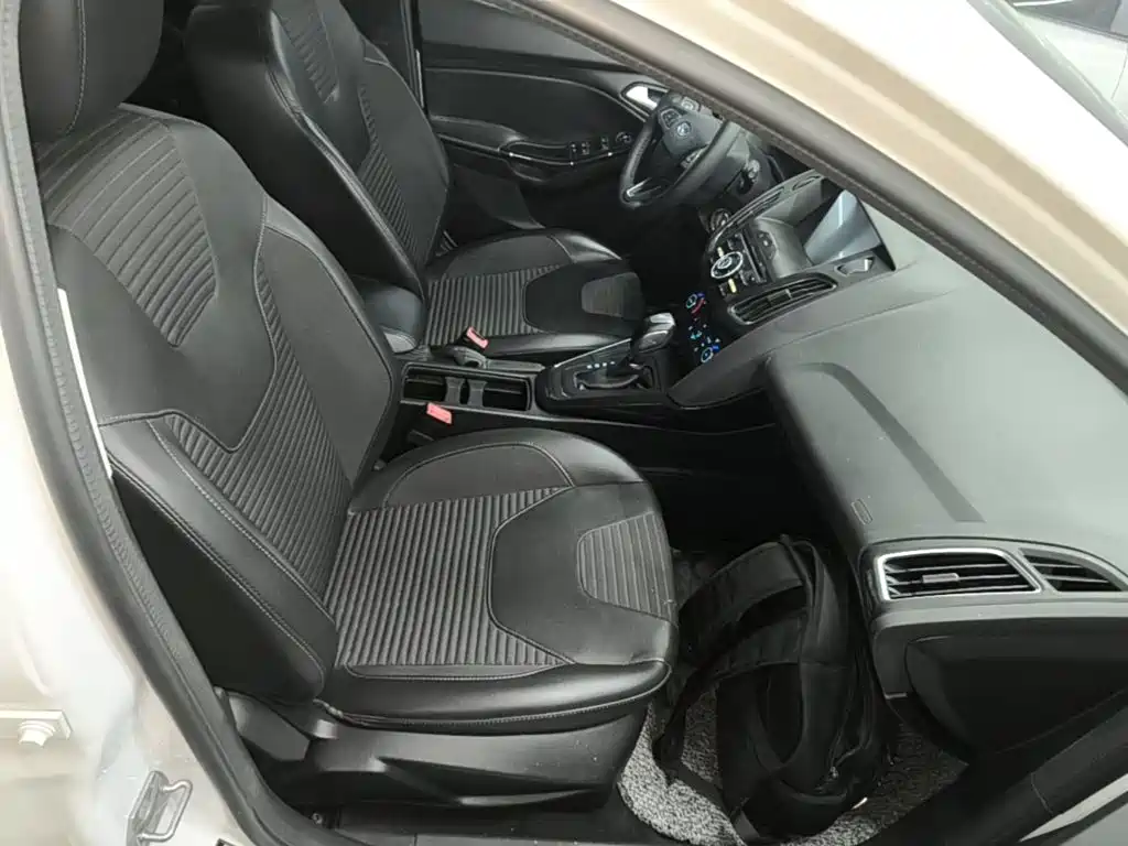 Ford Focus — миниатюра 25
