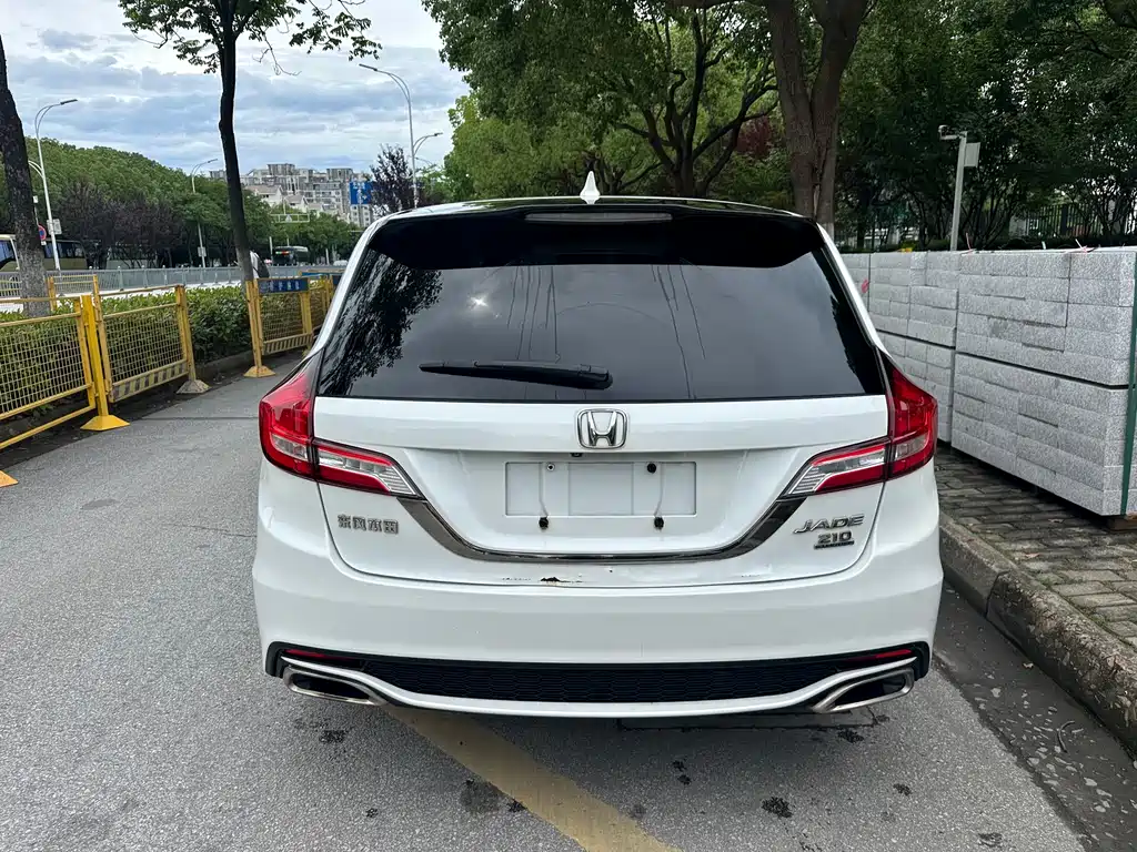 Honda Jade 2017 210TURBO CVT Luxury 5 мест