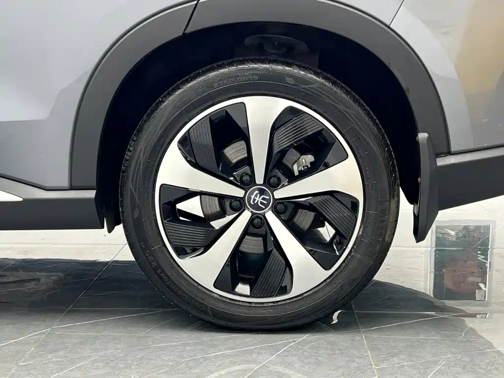 BYD PLUS New Energy — миниатюра 24