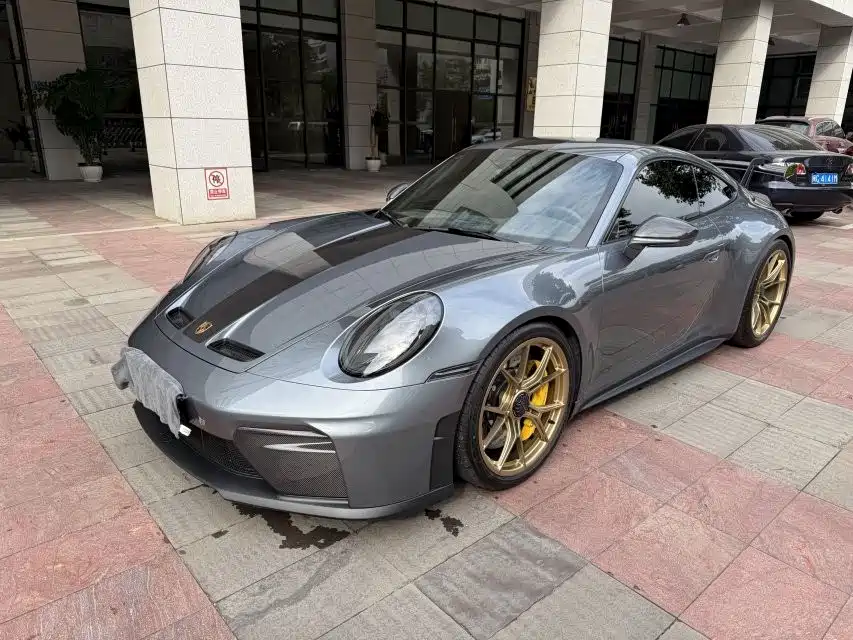 Porsche 911 2025