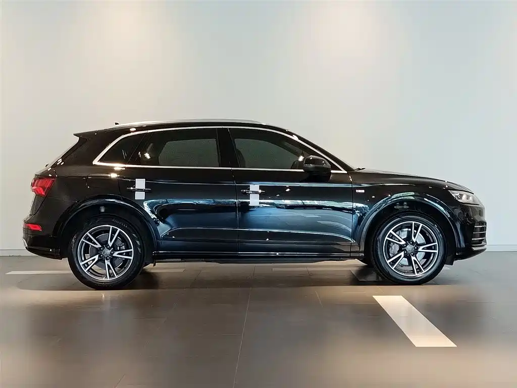 Audi Q5L — миниатюра 3