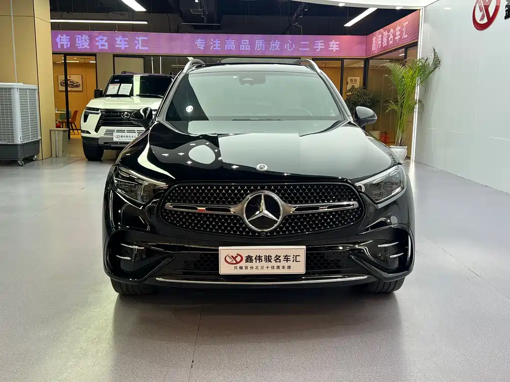 Mercedes-Benz GLC 2023 GLC 300 L 4MATIC Luxury 5 мест