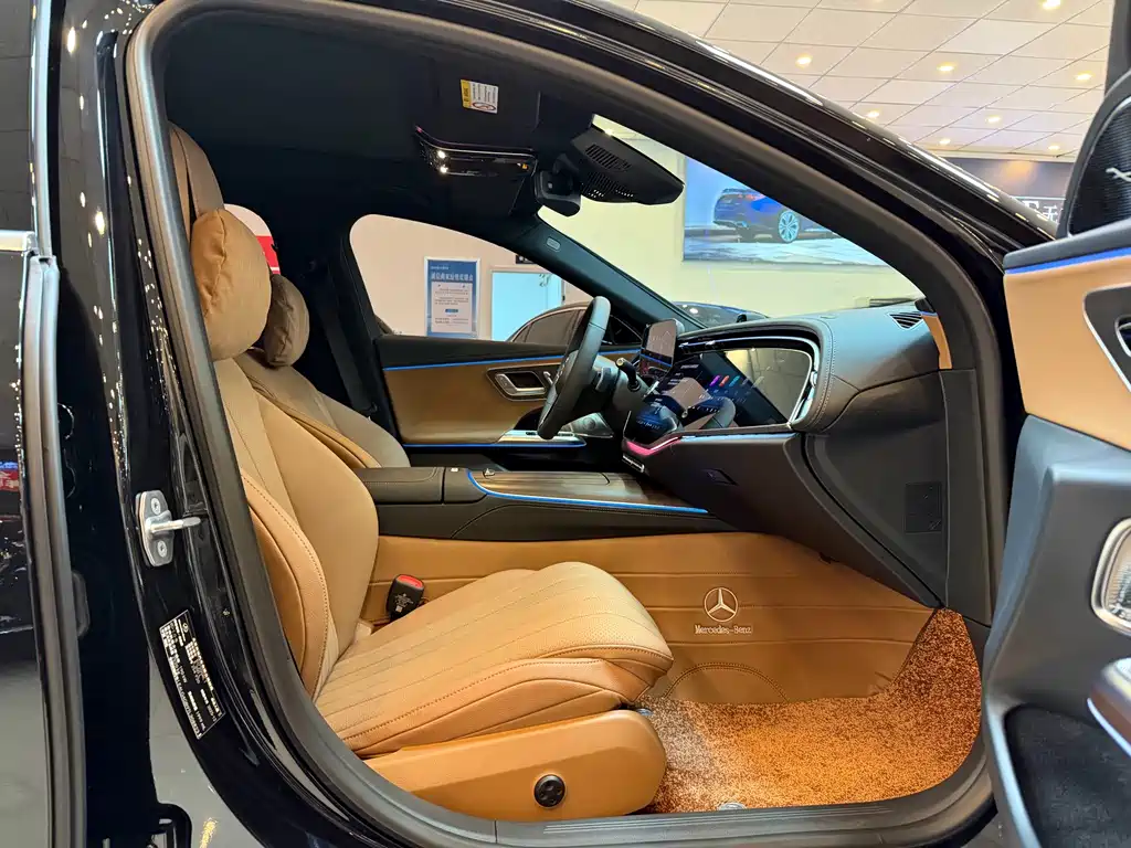 Mercedes-Benz E-Class — миниатюра 14