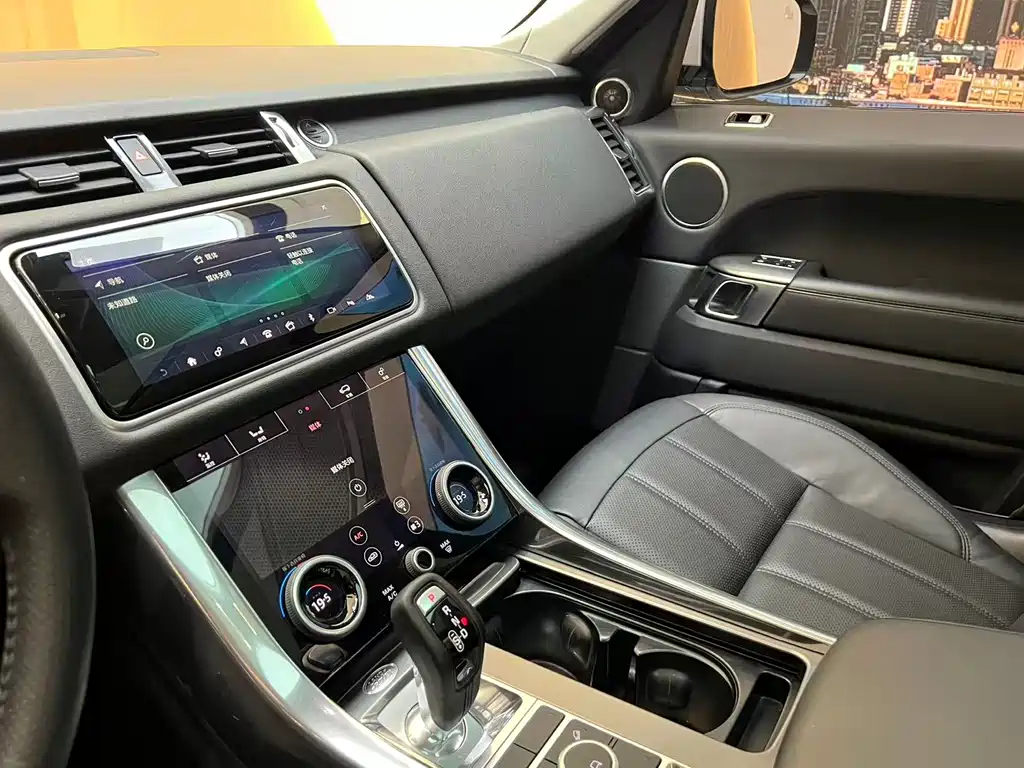 Land Rover Range Rover Sport 2020 3.0 L6 SE