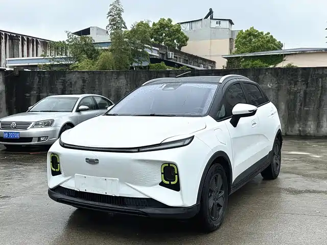2022 Geely Geometry E Firefly