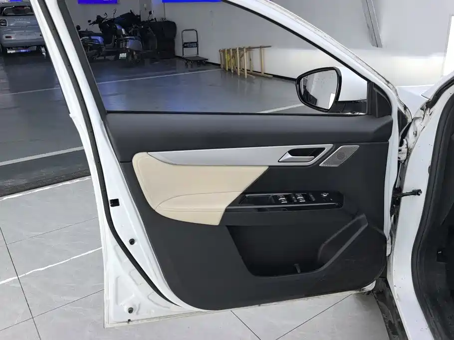 XPeng G3 — миниатюра 7