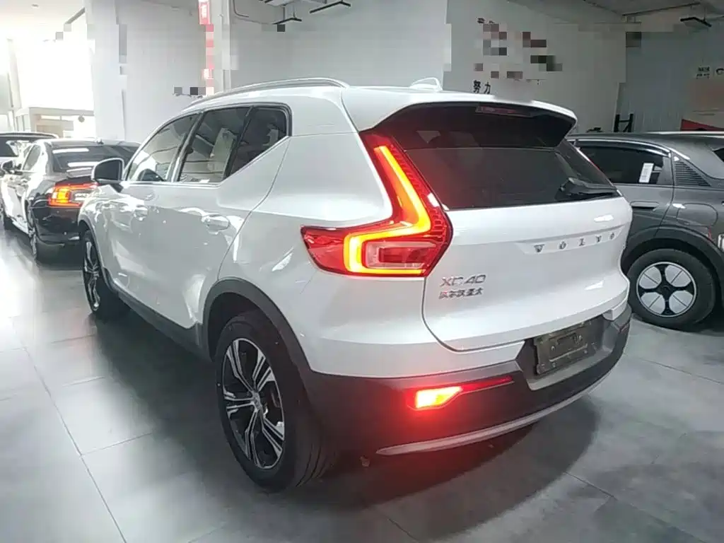 Volvo XC40 — миниатюра 5