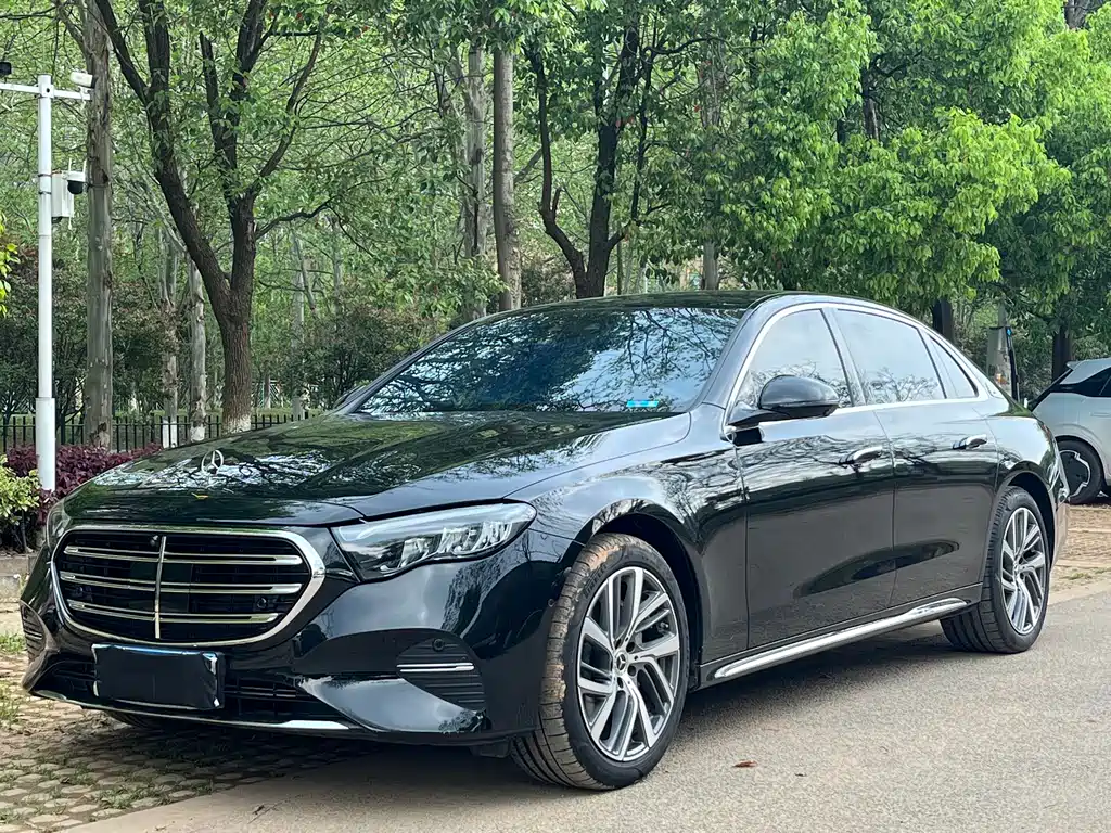Mercedes-Benz E-Class 2024