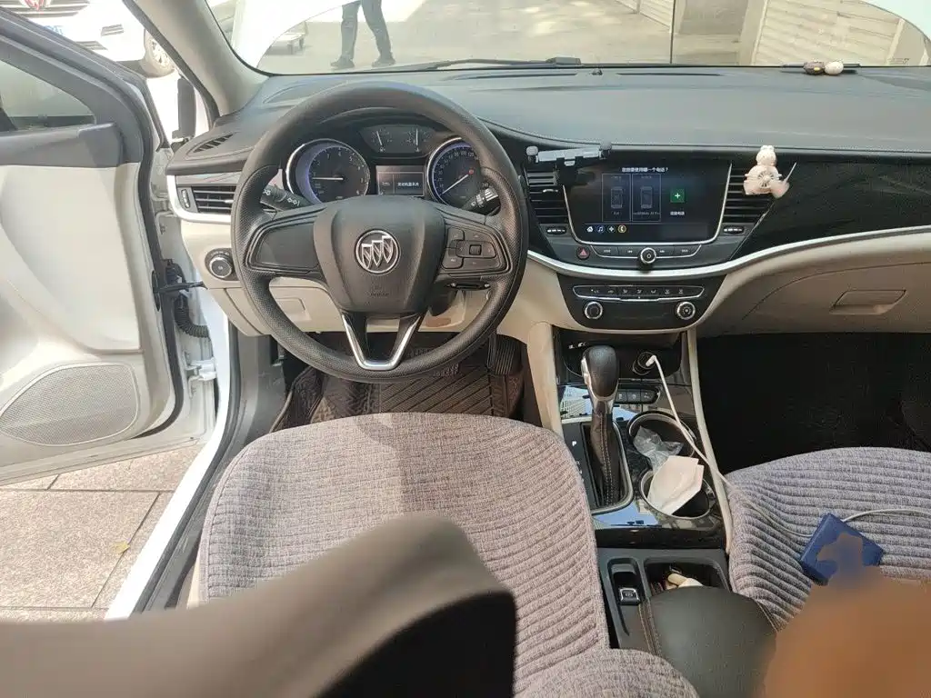 Buick Verano — миниатюра 11