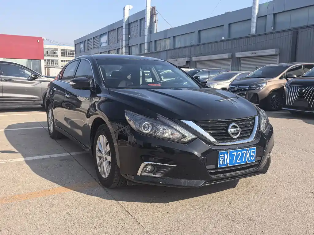 NISSAN TEANA