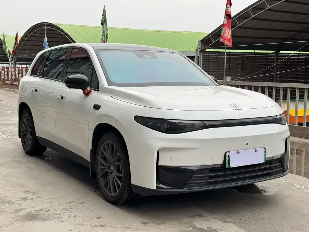 Leapmotor Leapmotor C10 — миниатюра 3