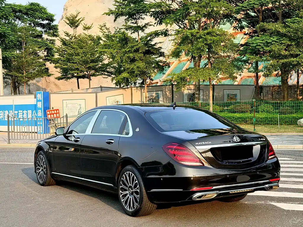 Mercedes-Benz S-Class — миниатюра 11
