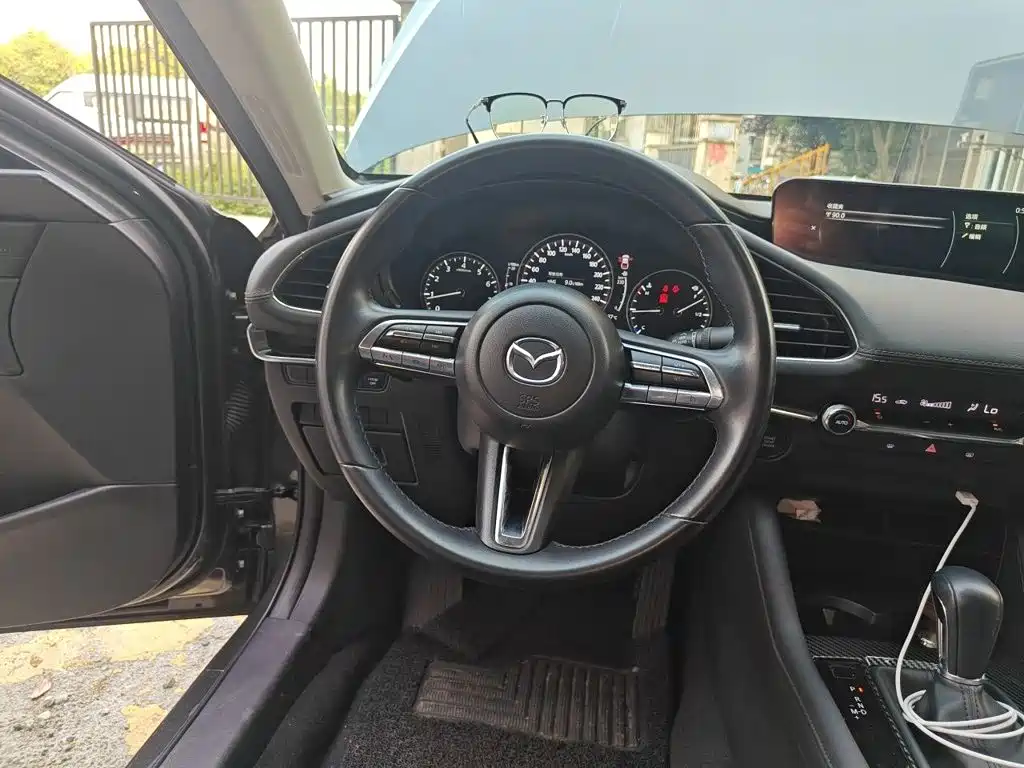 Mazda 3 Axela — миниатюра 3