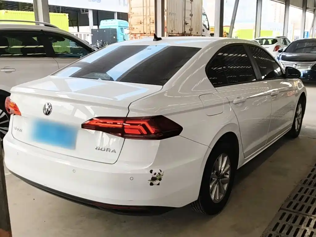 Volkswagen Bora 2021 1.5L AT Fashion Smart Connect