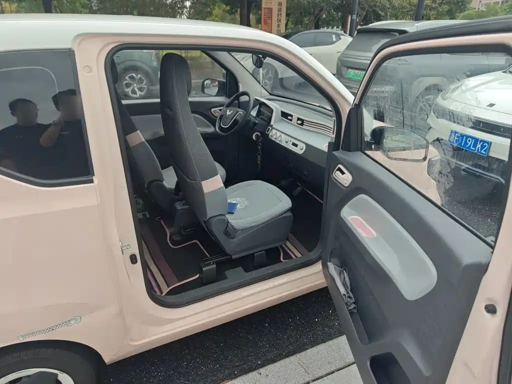 Wuling MINIEV — миниатюра 19