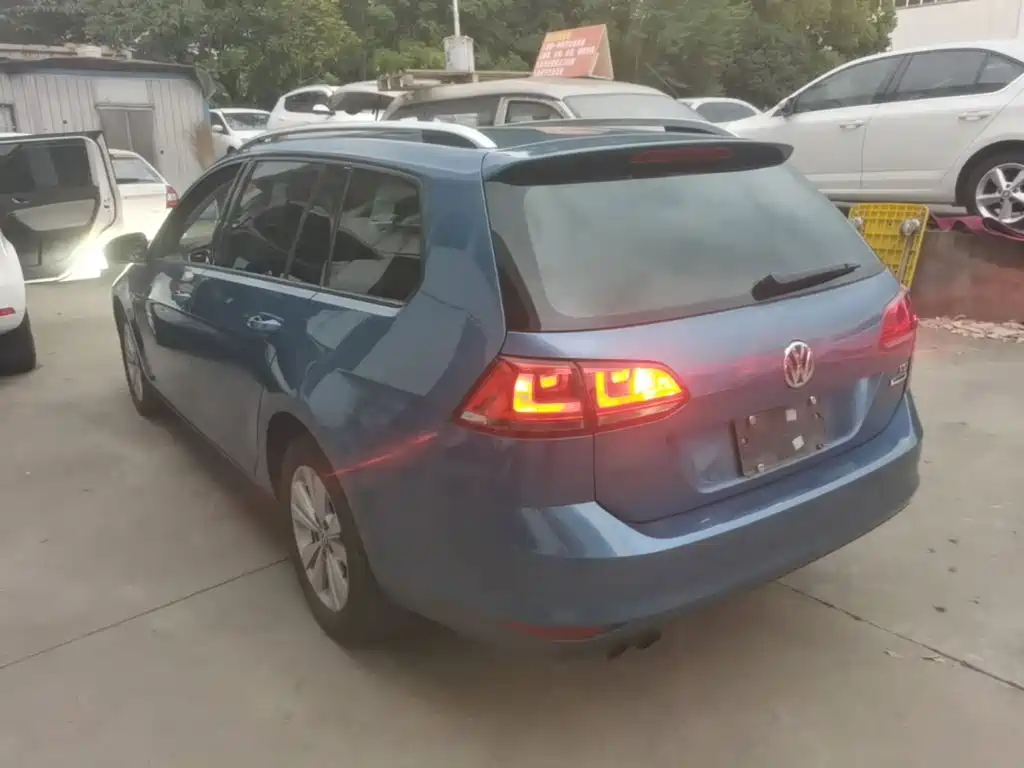 Volkswagen Golf (Import) — миниатюра 5