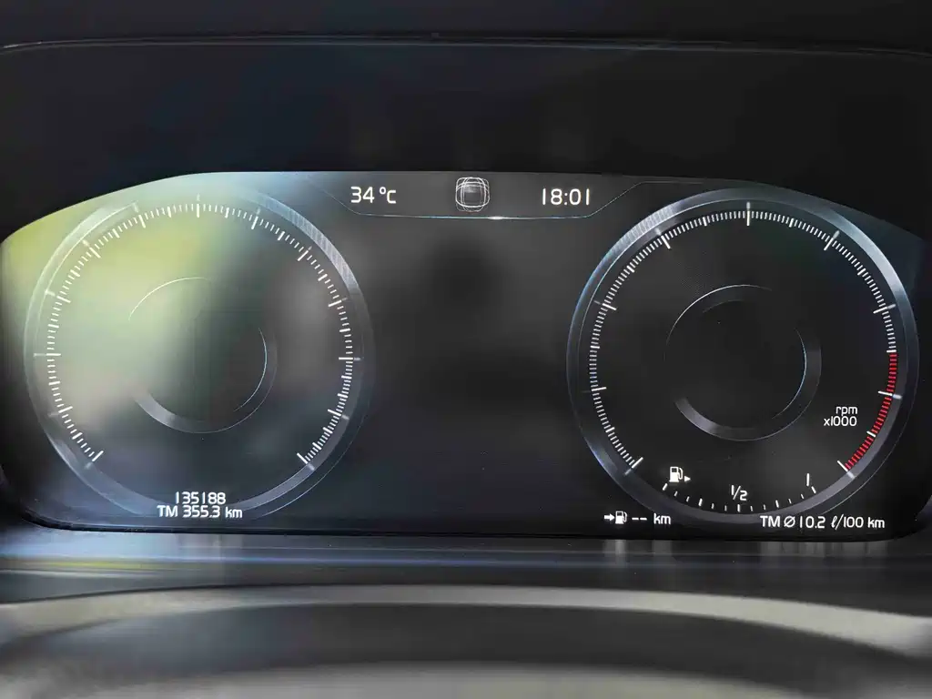 Volvo XC90 — миниатюра 27