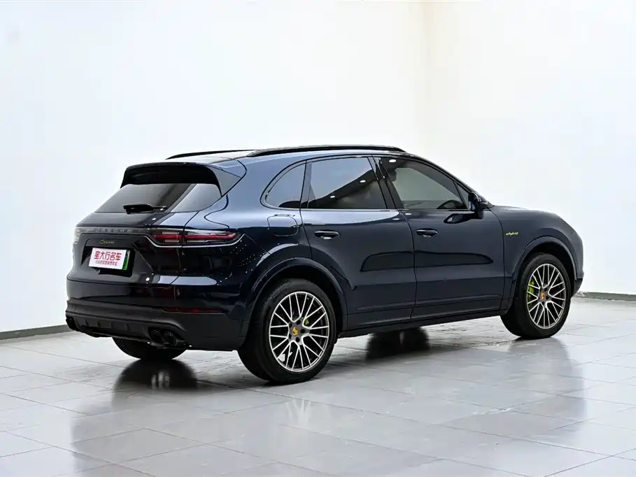 PORSCHE CAYENNE NEW ENERGY