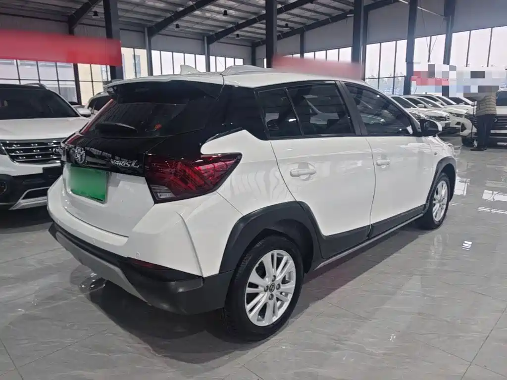 Toyota Yaris L — миниатюра 7
