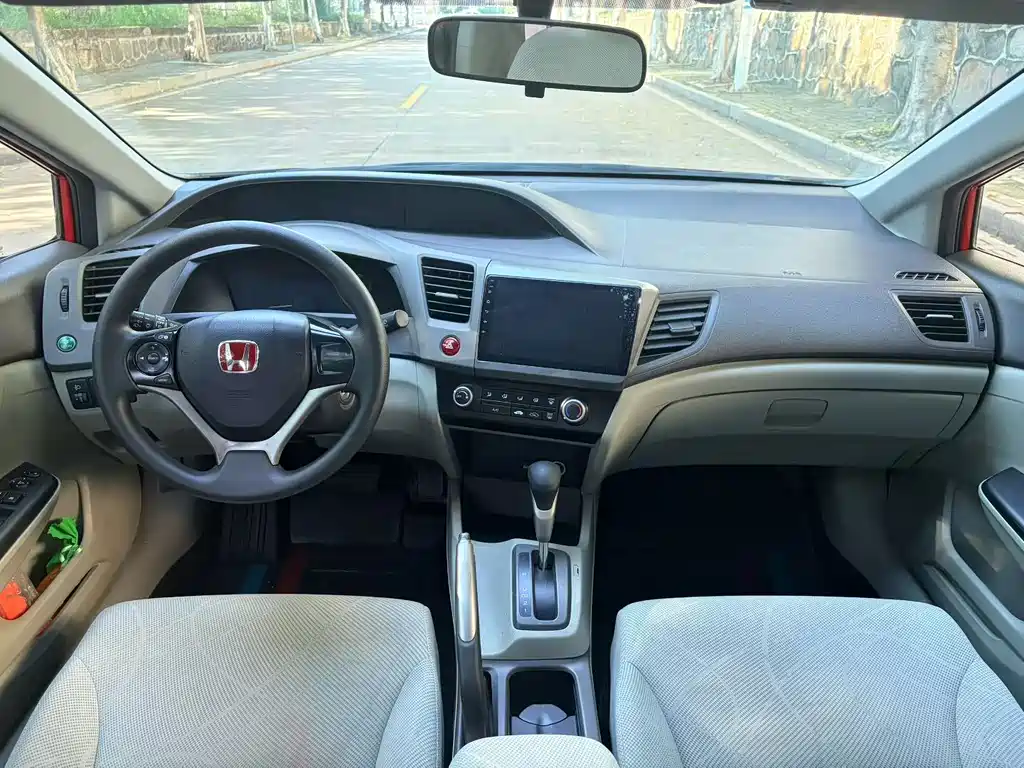 Honda Civic — миниатюра 4