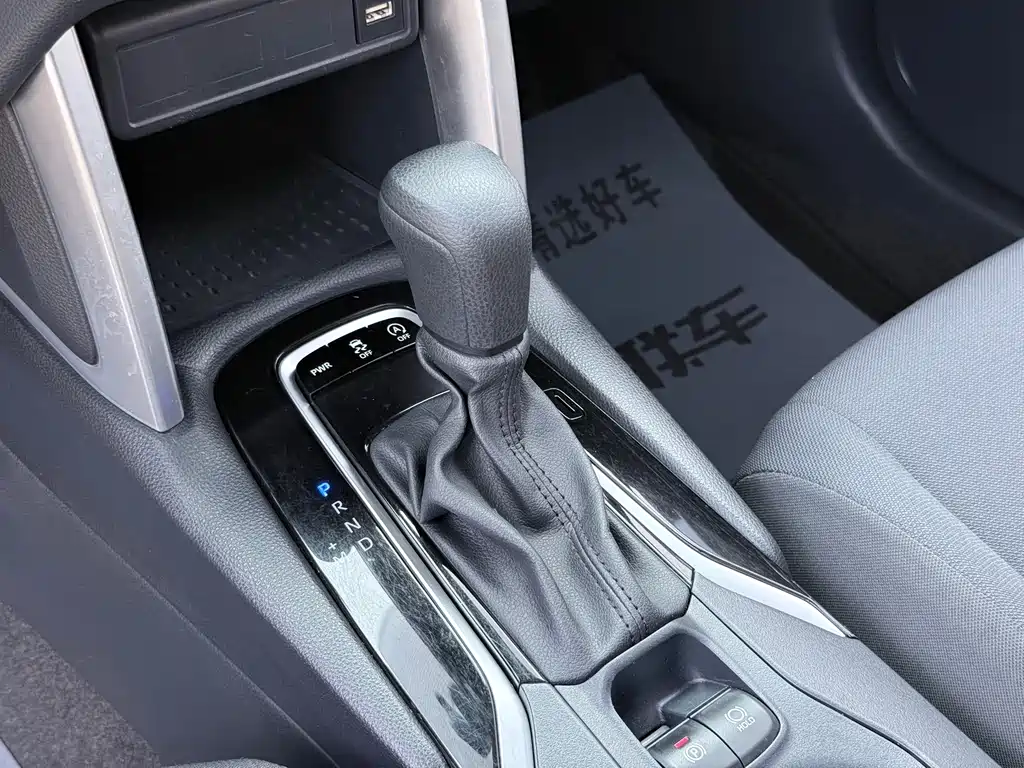 Toyota Corolla Cross — миниатюра 13