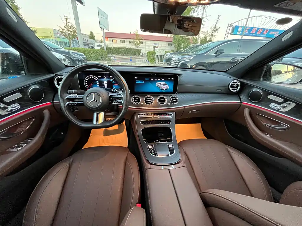 Mercedes-Benz E-Class (Import) — миниатюра 11