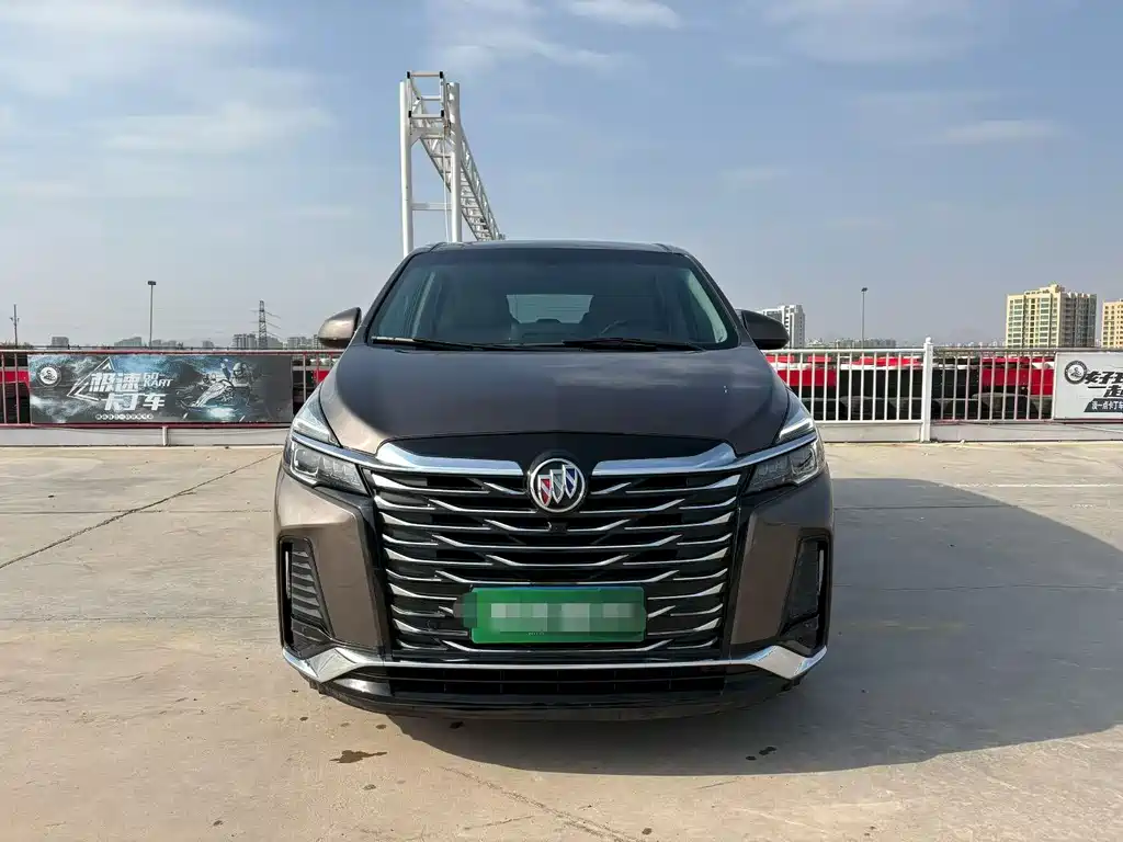 Buick GL8 — миниатюра 2