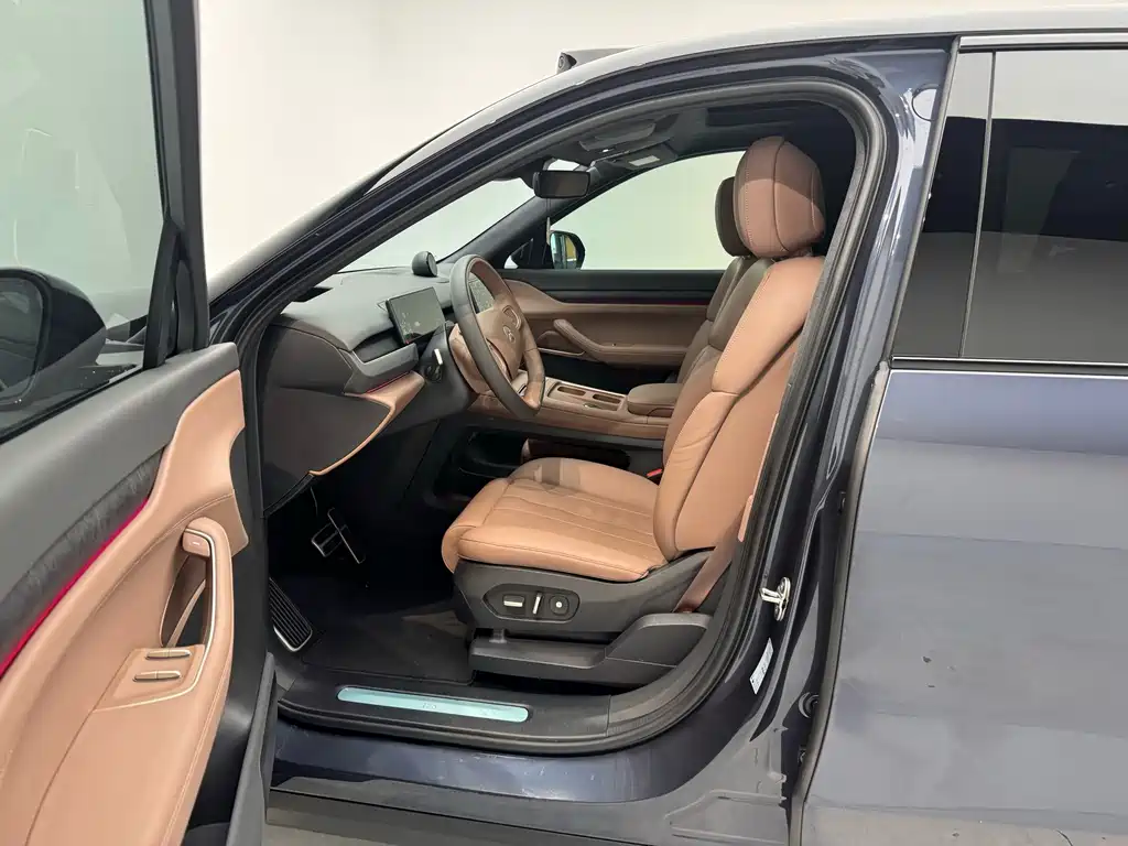 NIO ES8 — миниатюра 4