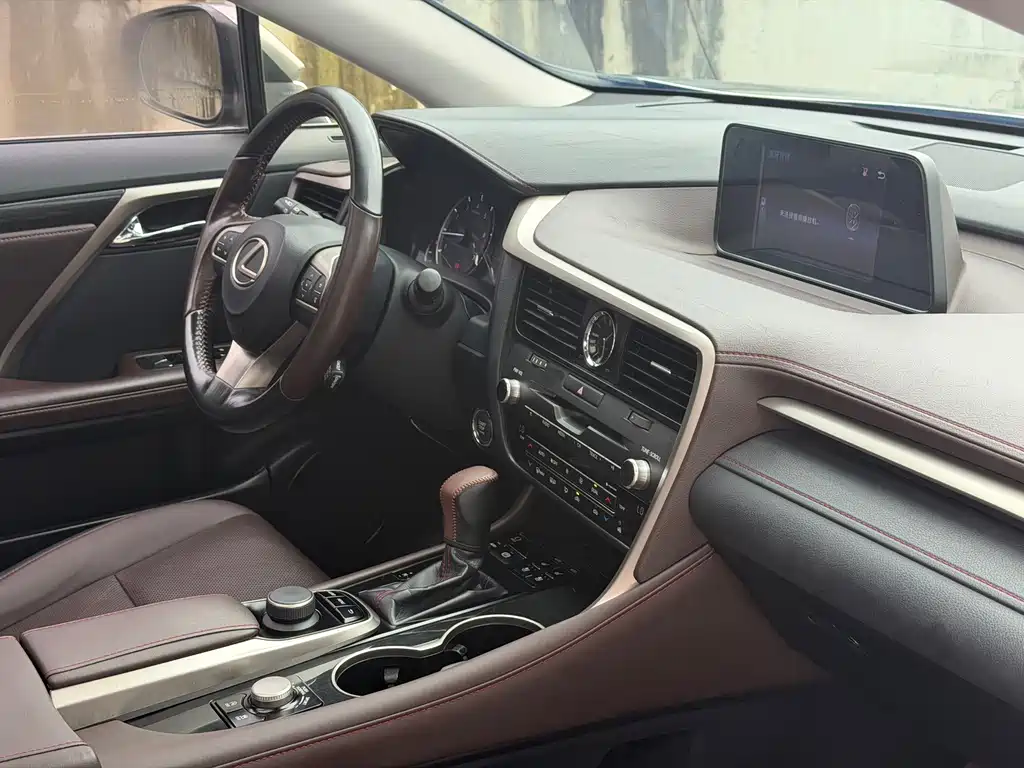 Lexus RX — миниатюра 13