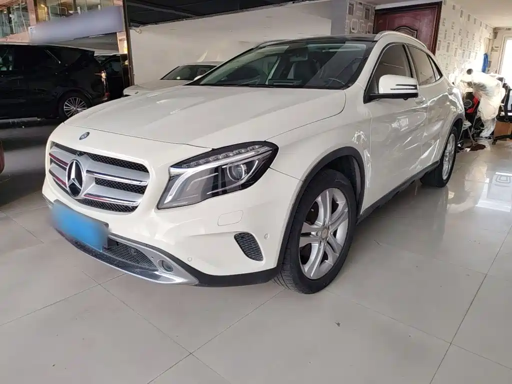 Mercedes-Benz GLA (Import) — миниатюра 2