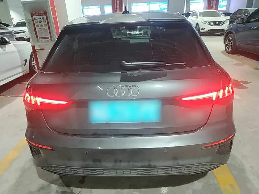 Audi A3 1.4 л 2023 г. Серебристо-серый, пробег 48700 км