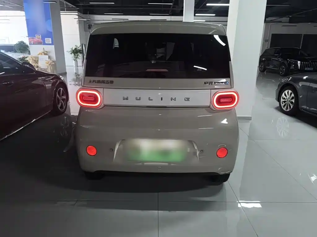 Wuling MINIEV — миниатюра 6