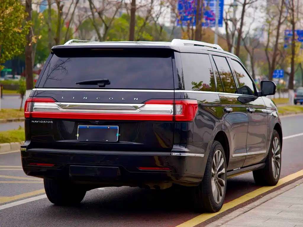Lincoln Navigator 2018 3.5T V